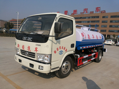 東風(fēng)5噸灑水車(chē)