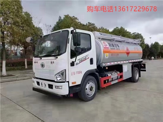 國(guó)六解放8噸加油車(chē)